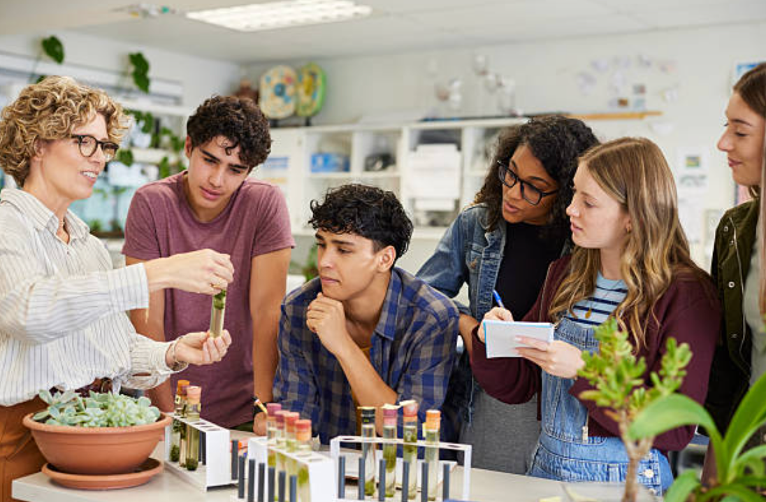 Grupo de personas en un encuentro de ciencia ciudadana